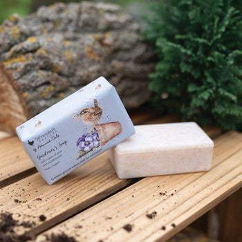 Wrendale Designs - Gardener's Soap - Pine & Sandalwood