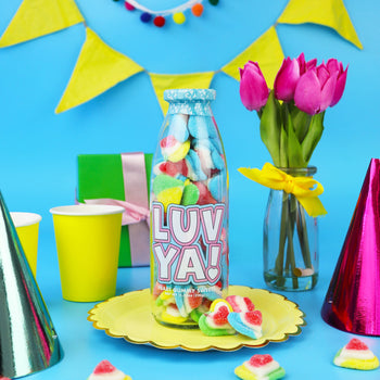 Treat Kitchen - "Luv Ya" Gummy 3D Hearts Sweet Bottle