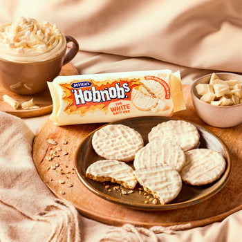 NEW! Mcvities White Chocolate Hobnobs 232g