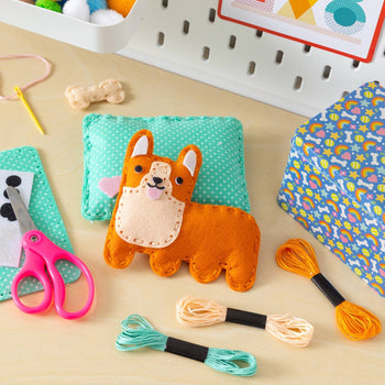 Chronicle Books - Mini Craft Kit: Pocket Pet Corgi