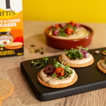 Nairn's Marmite Cheese Oatcakes 200g